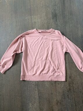 Boutique Light Blush Pullover Long Sleeve Shirt with Front Pocket